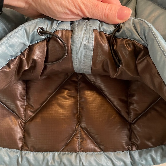 Rischio Blue Down Puffer Coat. Size Medium. - Picture 6 of 10